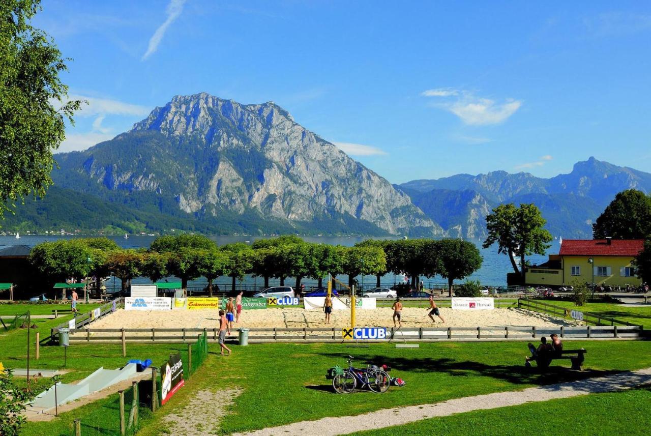 Auszeit Am Traunsee Altmuenster Exterior photo